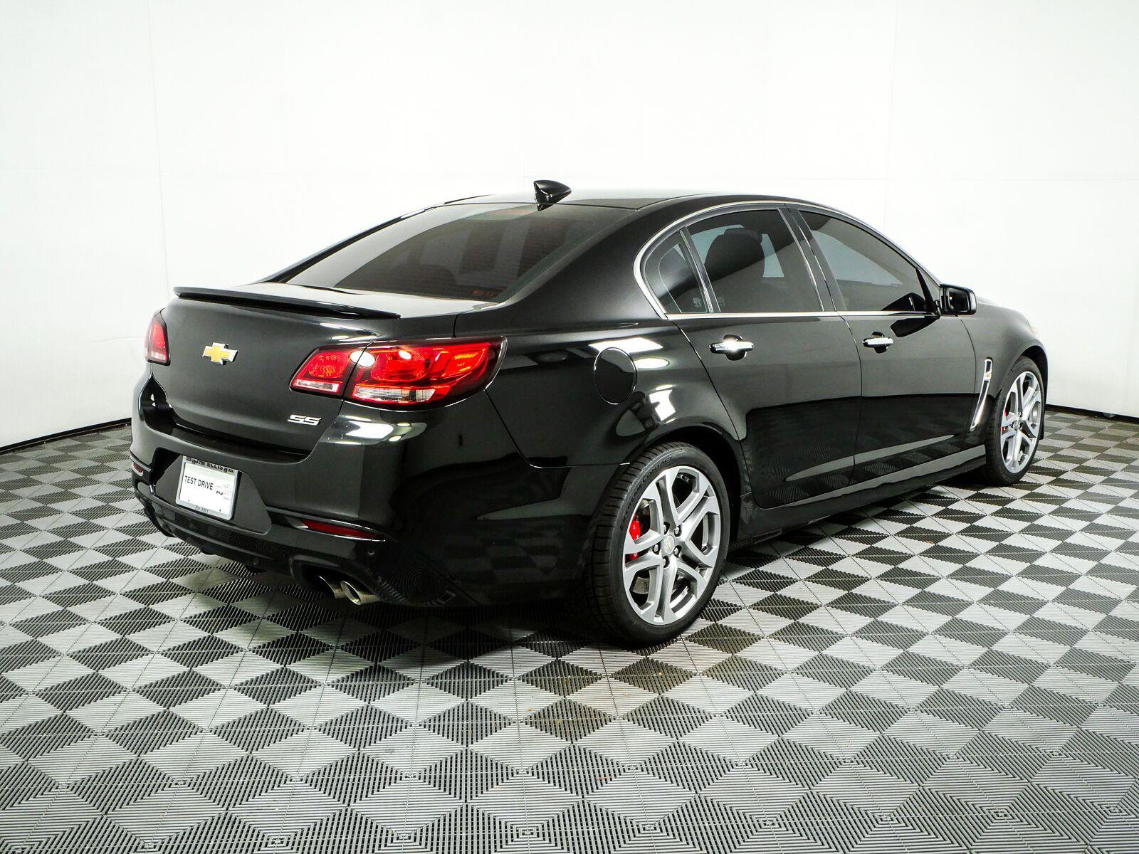 Used 2017 Chevrolet SS RWD image 3