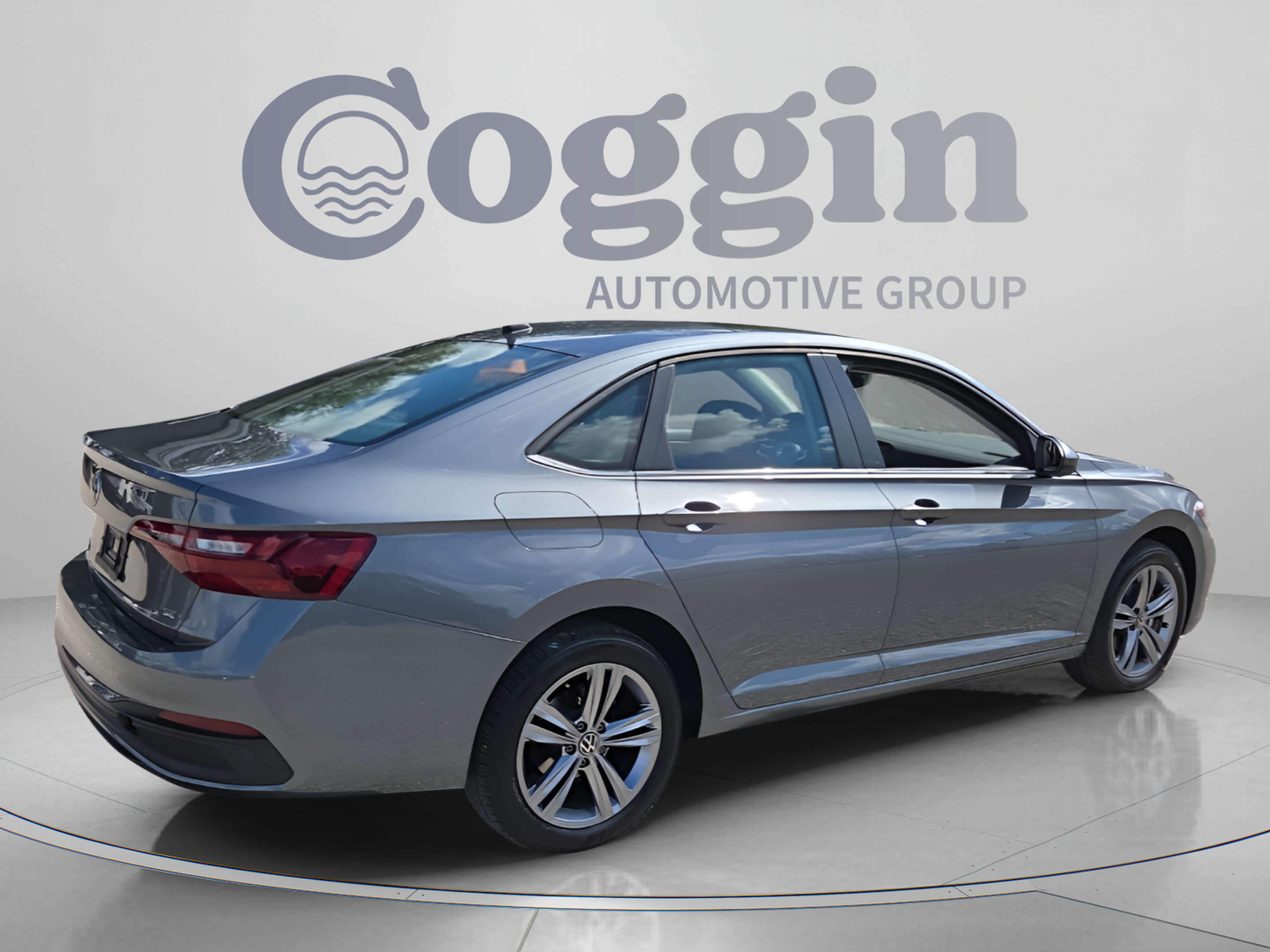 Used 2023 Volkswagen Jetta SE w/ Panoramic Sunroof Package FWD image 5
