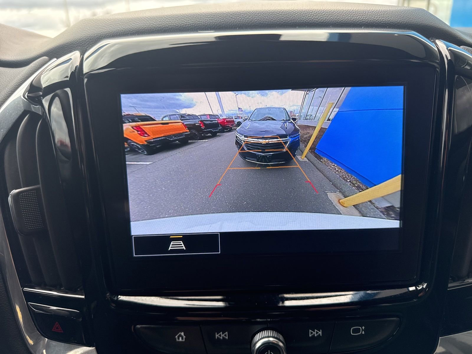 Used 2023 Chevrolet Traverse LT w/ LPO, Floor Liner Package image 25