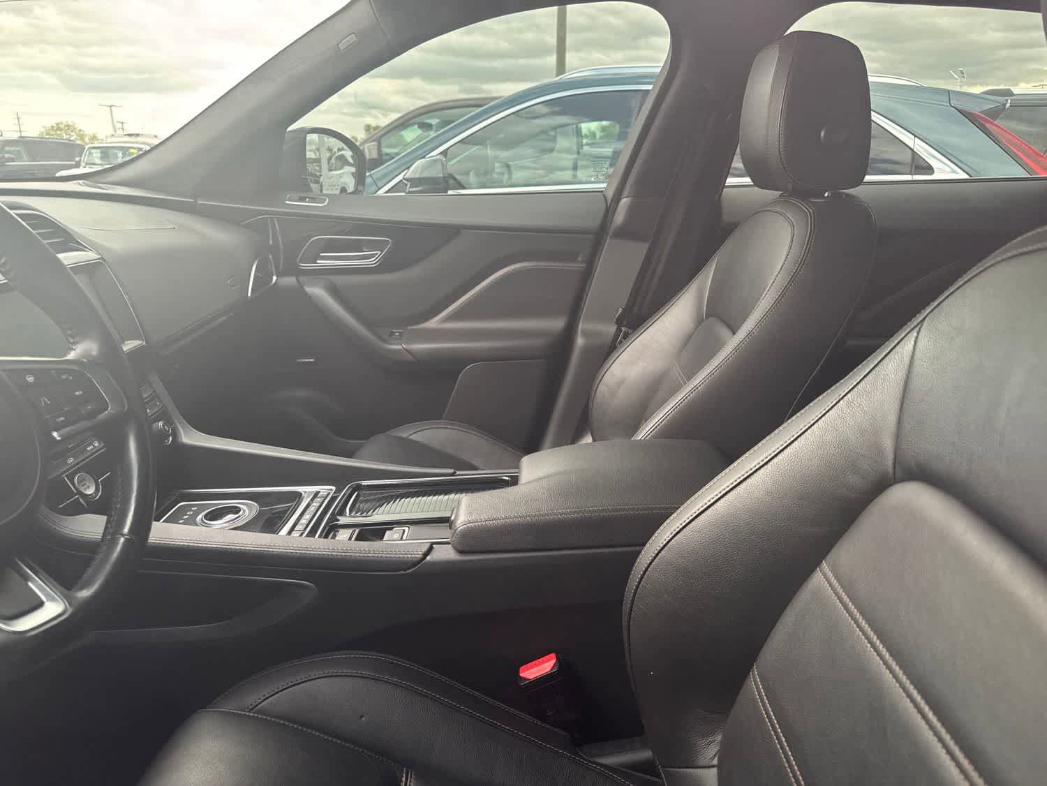 Used 2019 Jaguar F-PACE Prestige AWD/4WD image 30