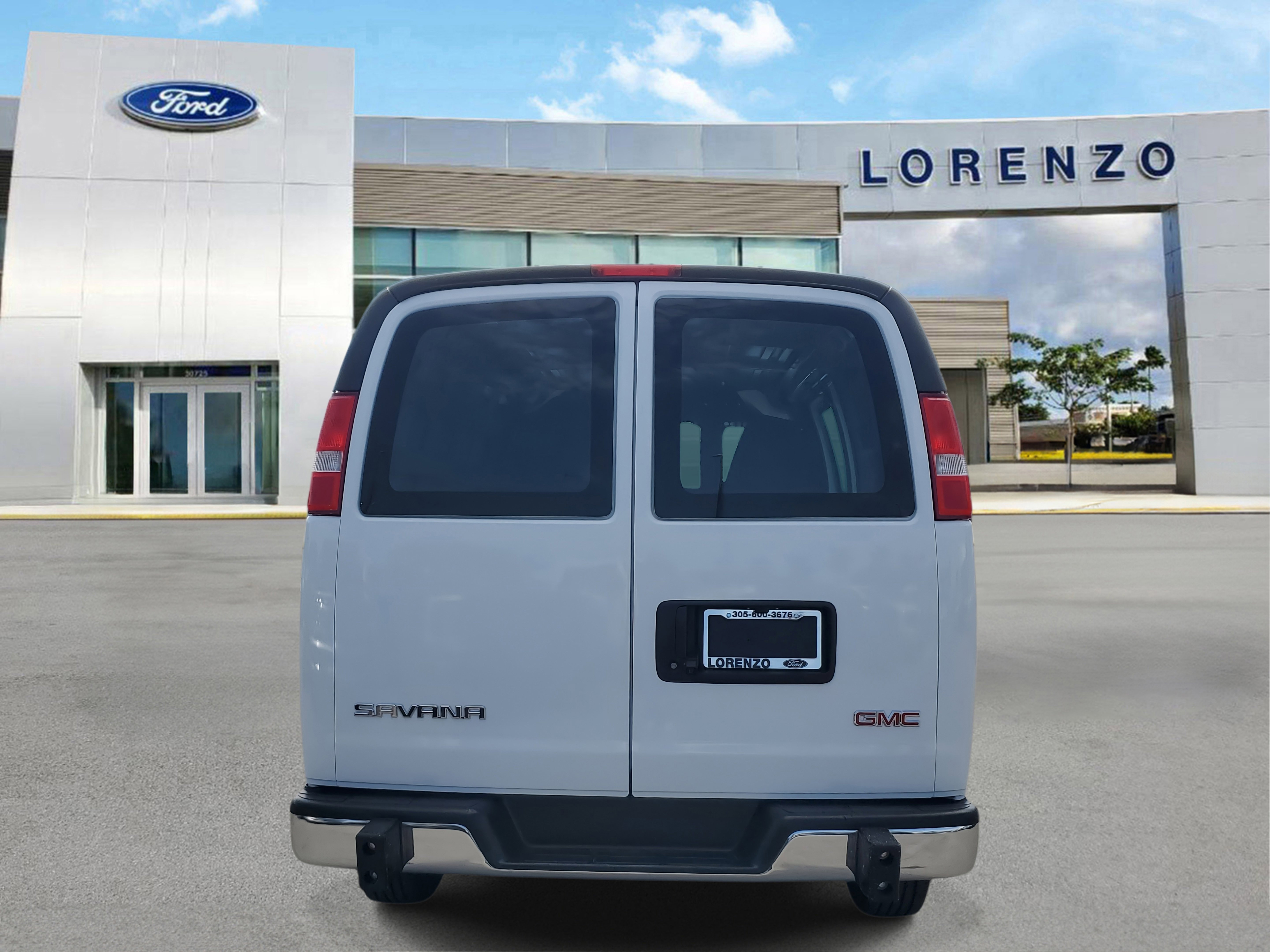 Used 2023 GMC Savana 2500 w/ Driver Convenience Package image 6