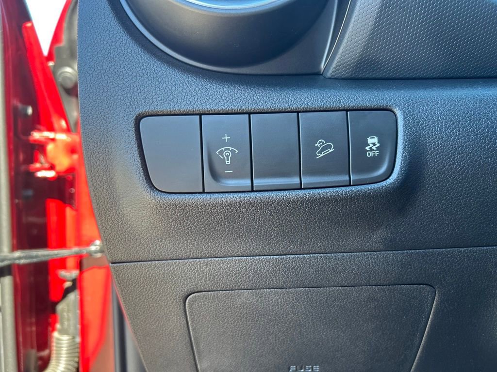 Used 2023 Hyundai Kona SEL w/ Cargo Package image 29