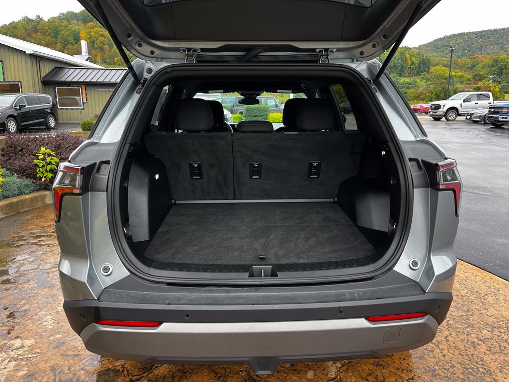 Used 2025 Chevrolet Equinox LT AWD/4WD image 26
