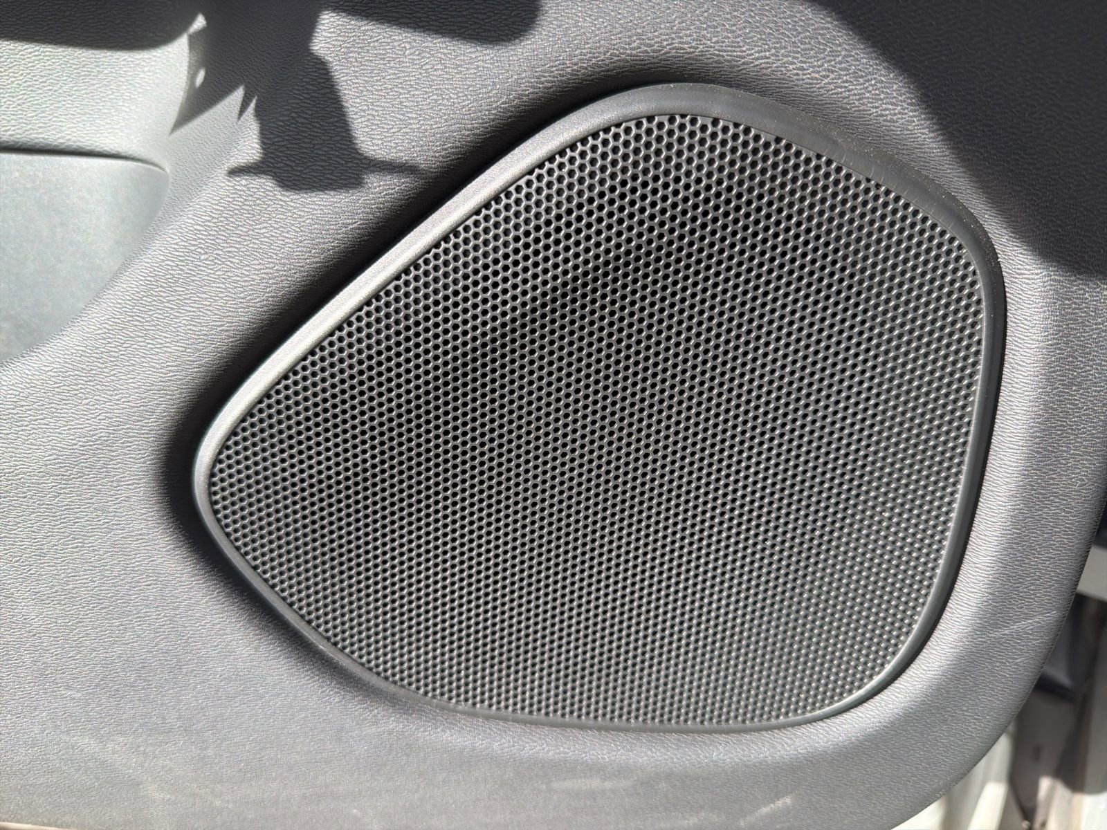 Certified 2025 Volvo XC60 T8 Plus w/ Protection Package Premier image 72