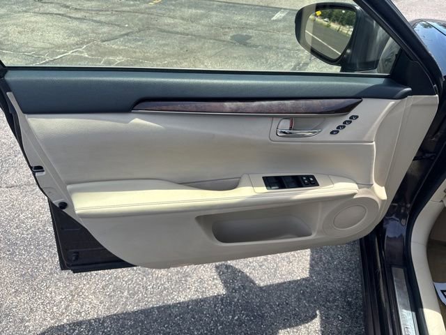 Used 2013 Lexus ES 350 w/ Luxury Pkg FWD image 10