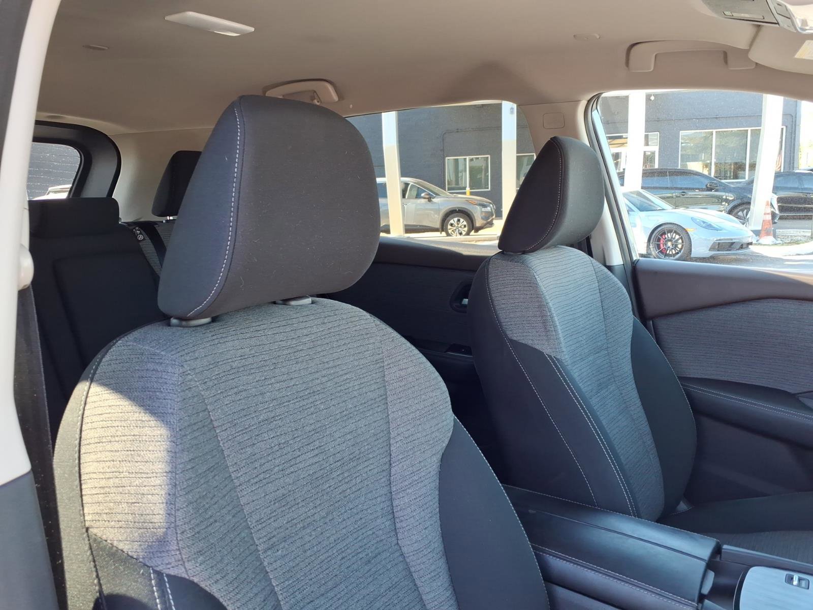 Certified 2023 Nissan Rogue SV image 22