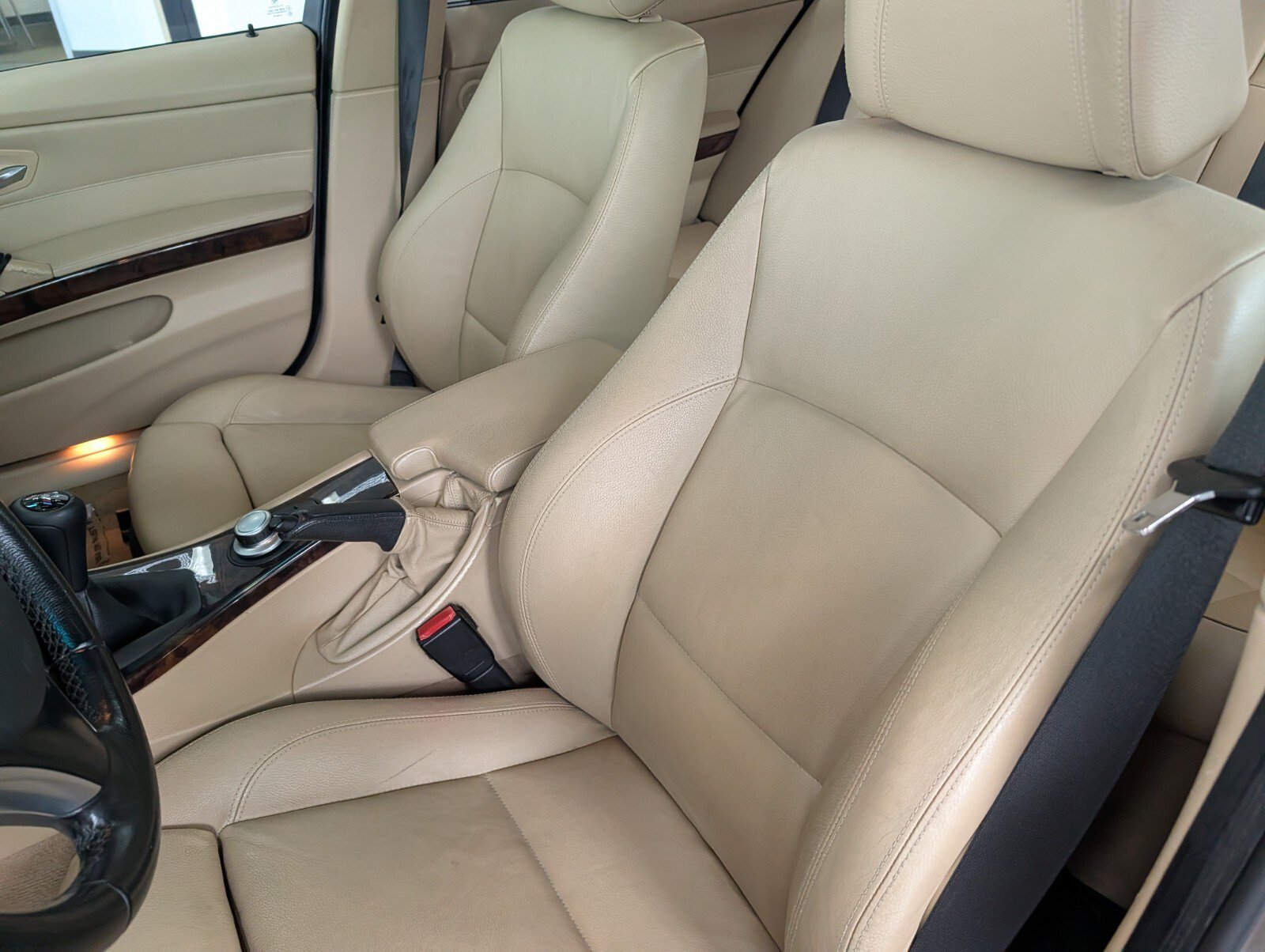 Used 2008 BMW 328xi Wagon AWD/4WD image 9