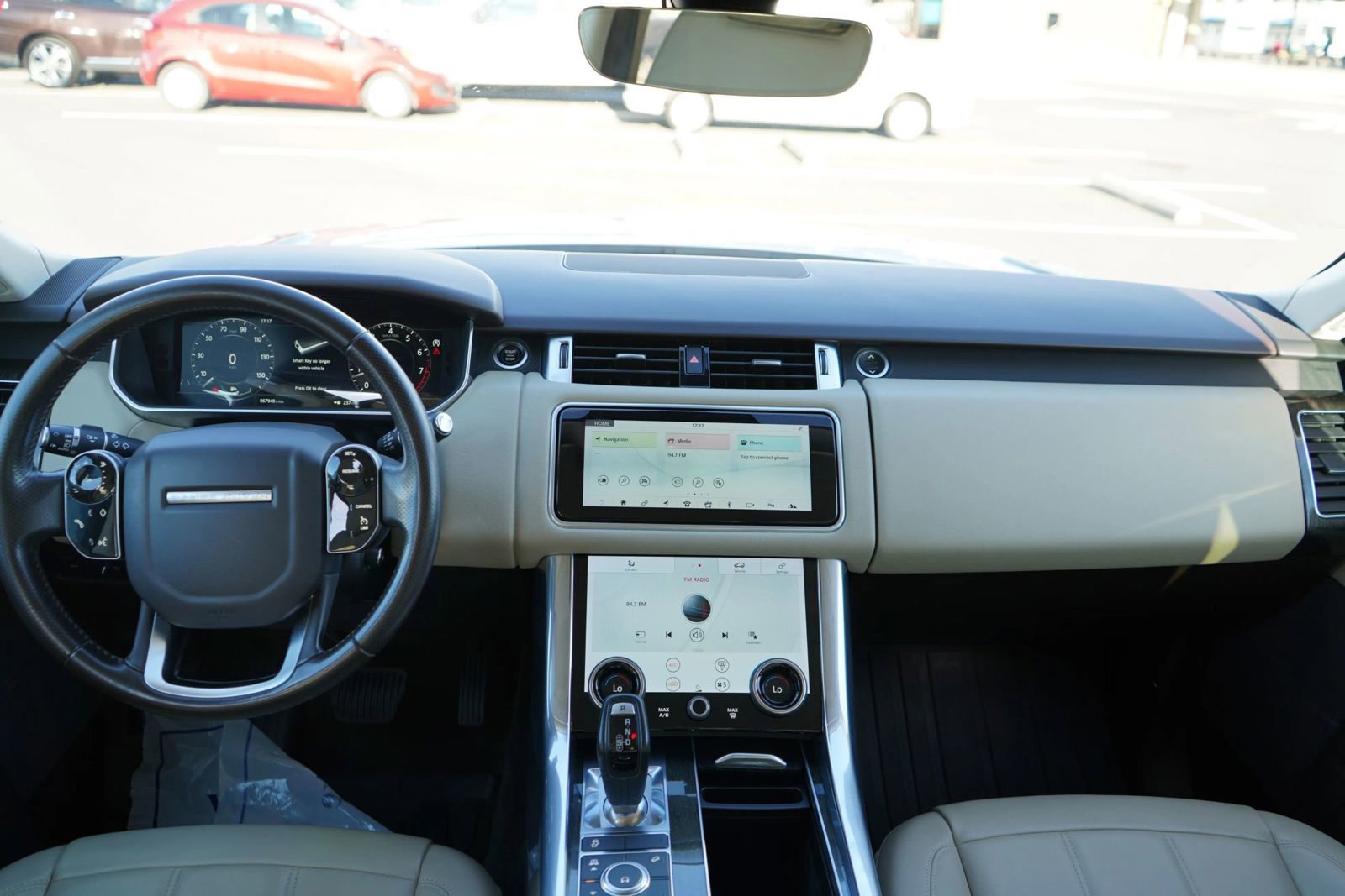 Used 2019 Land Rover Range Rover Sport SE image 15