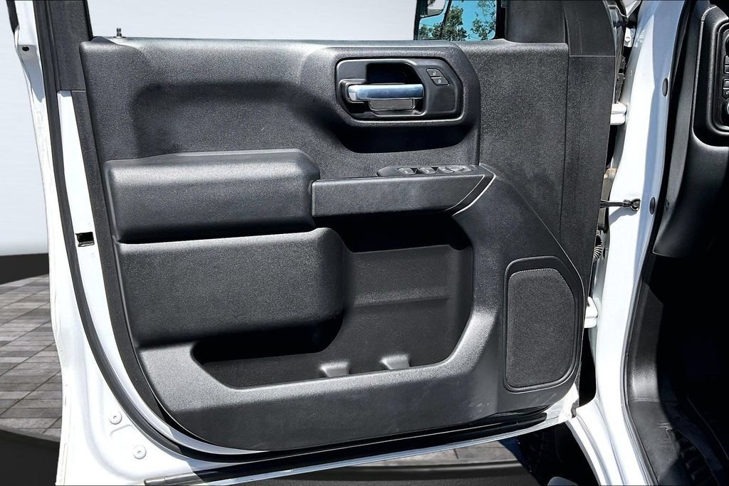 Used 2019 Chevrolet Silverado 1500 Custom Trail Boss AWD/4WD image 13