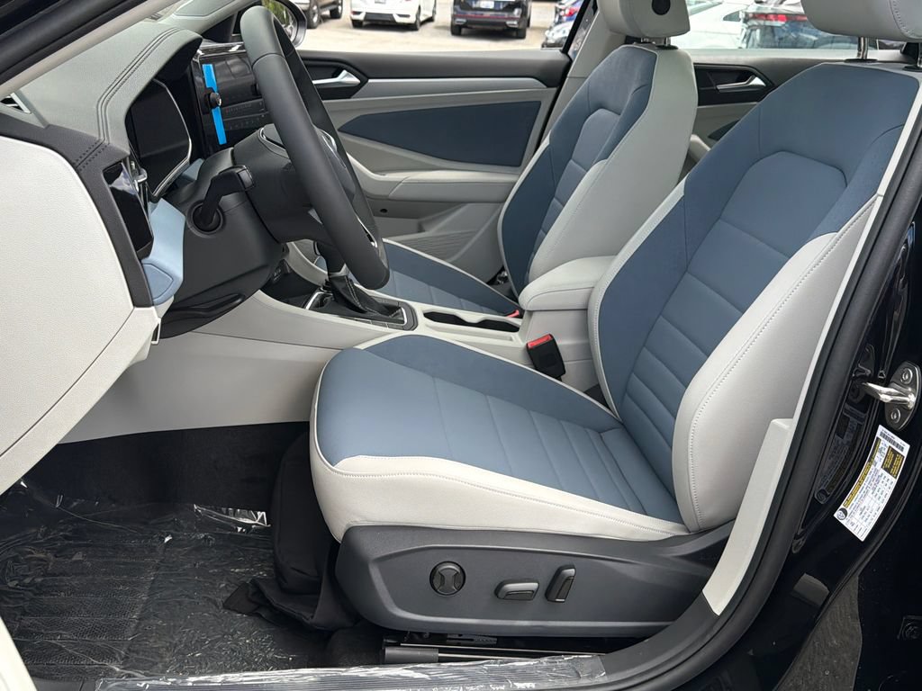 New 2026 Volkswagen Jetta SE FWD image 15