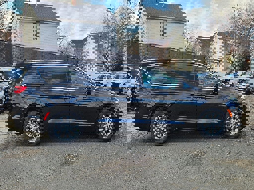 New 2026 Chrysler Pacifica Limited image 6