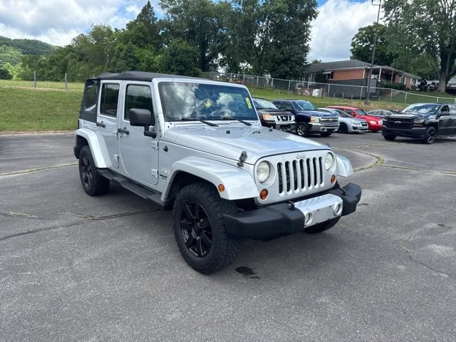 Used 2012 Jeep Wrangler Unlimited Sahara w/ Connectivity Group AWD/4WD image 2