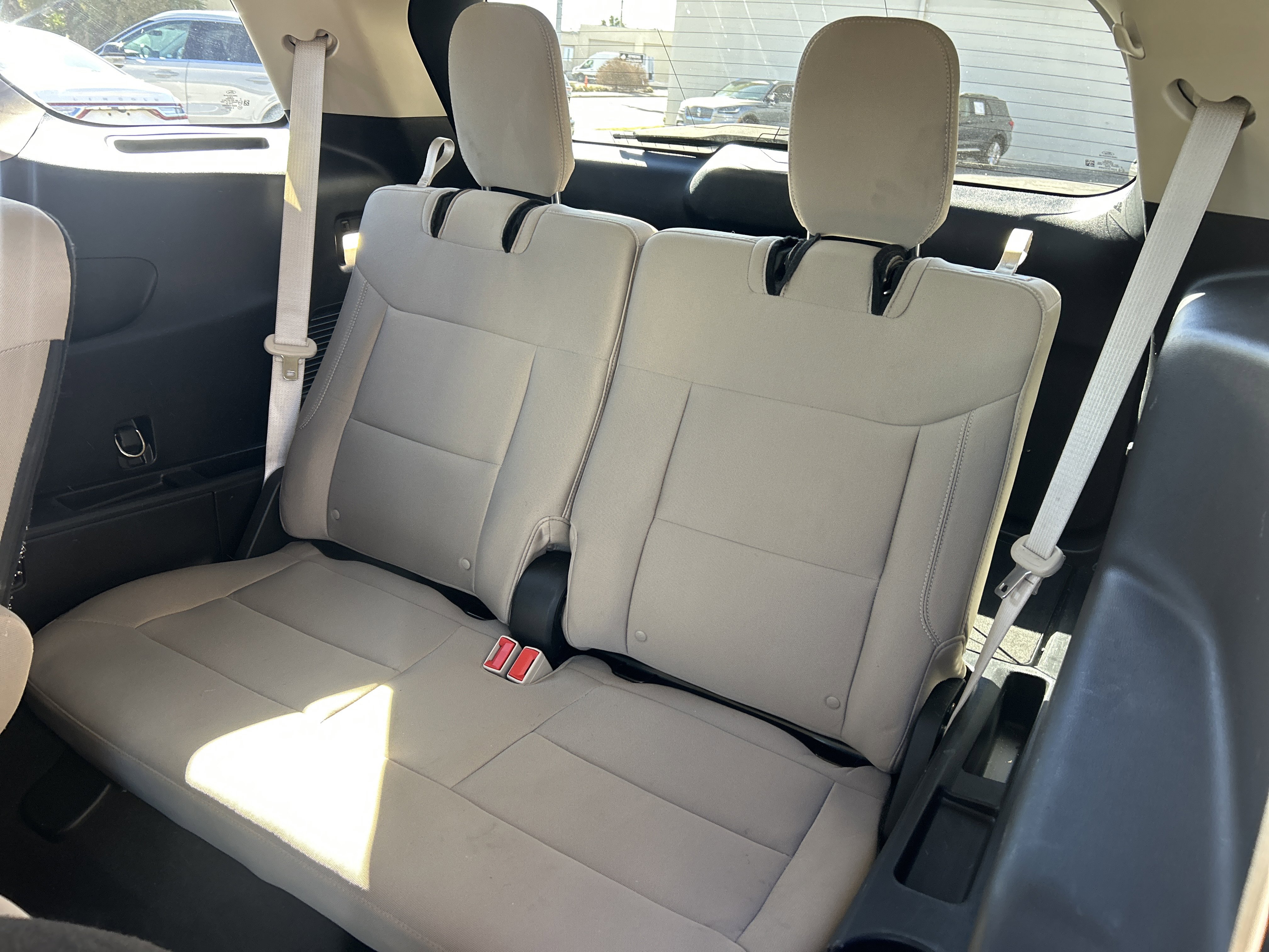 Used 2022 Ford Explorer XLT image 11