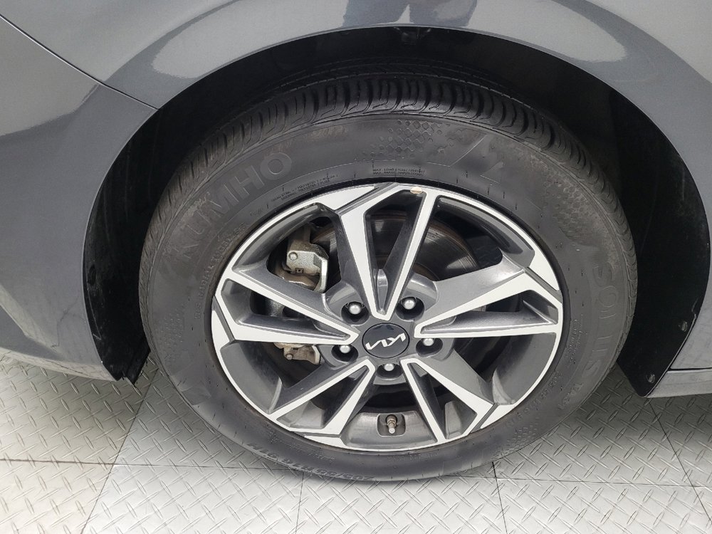 Used 2024 Kia Forte LXS image 31