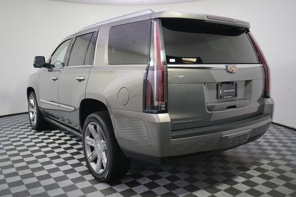 Used 2019 Cadillac Escalade Premium Luxury AWD/4WD image 4