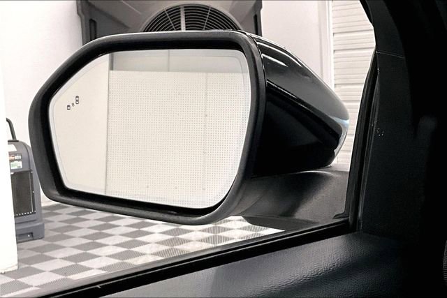 Used 2025 Ford Explorer Platinum image 37