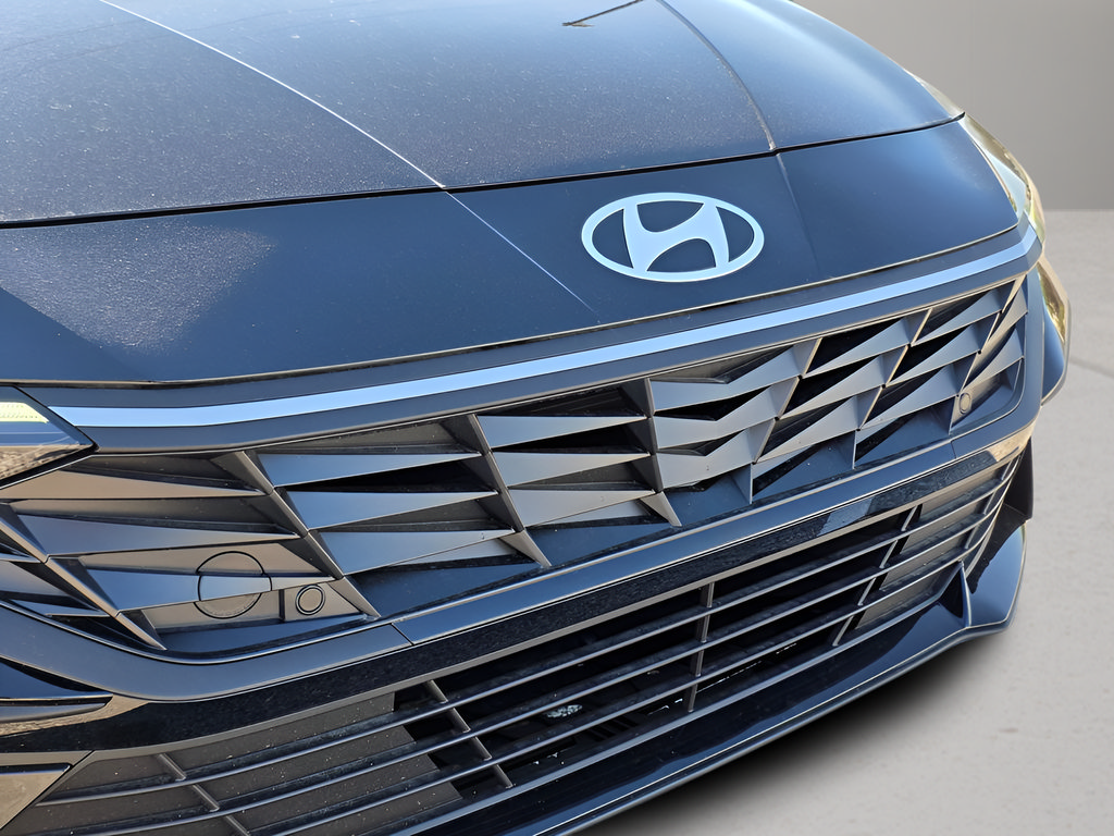 New 2026 Hyundai Elantra SE FWD image 9