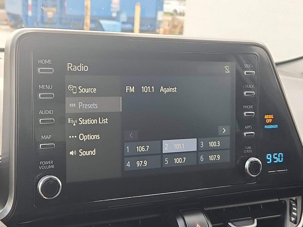 Used 2019 Toyota C-HR LE FWD image 11