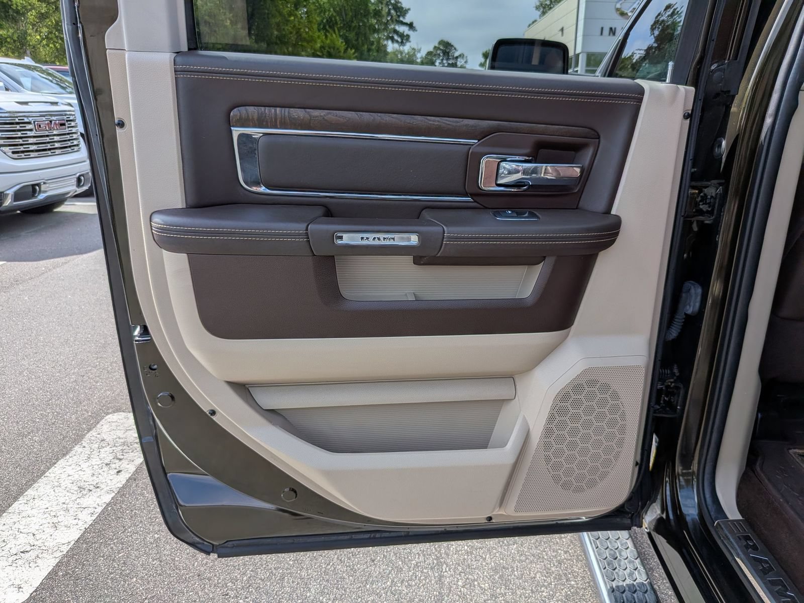 Used 2013 RAM 1500 Laramie Longhorn w/ Convenience Group AWD/4WD image 28