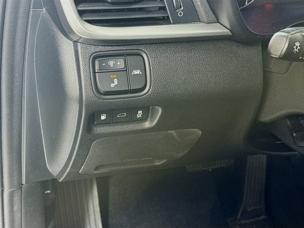 Used 2020 Kia Optima EX image 10