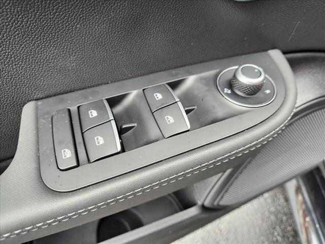 Used 2024 Alfa Romeo Giulia Veloce image 31