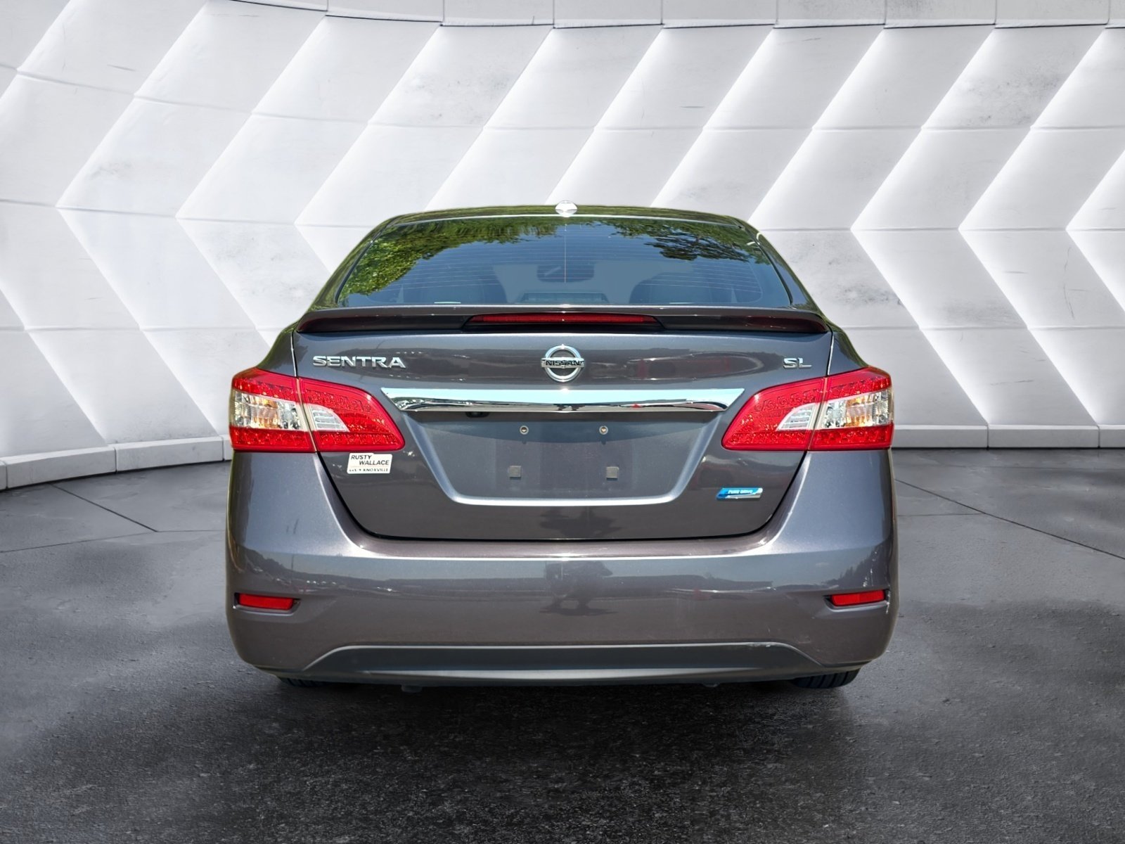 Used 2014 Nissan Sentra SL w/ Premium Package FWD image 4