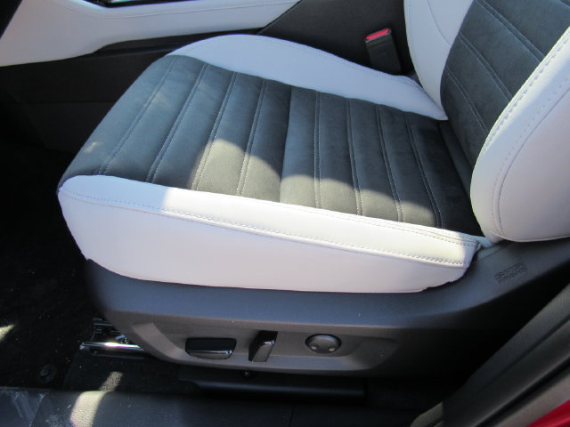 New 2026 Mitsubishi Outlander SE FWD image 13