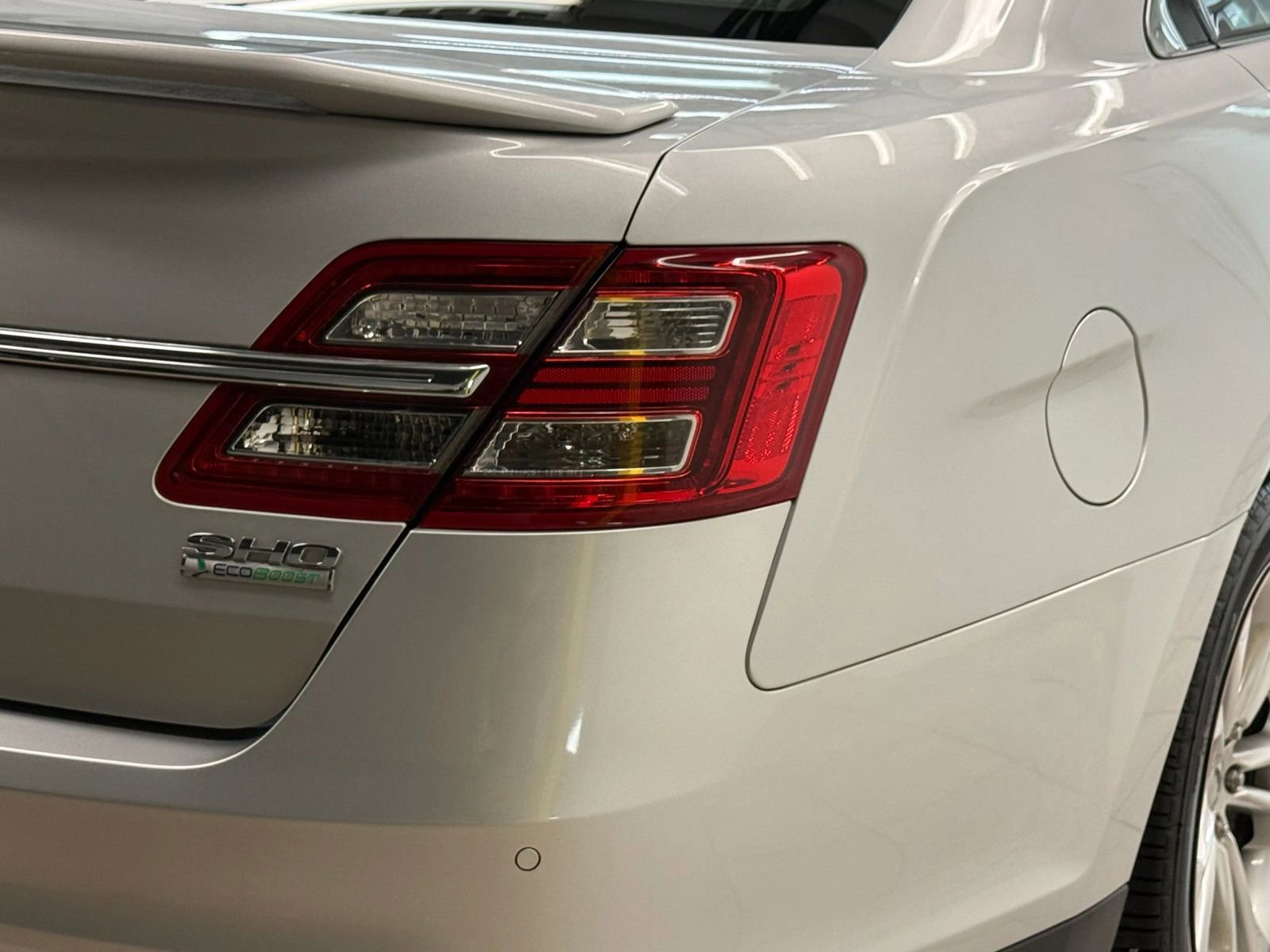 Used 2014 Ford Taurus SHO w/ Equipment Group 401A image 10