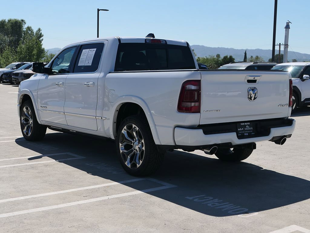 Used 2022 RAM 1500 Limited w/ Body Color Bumper Group AWD/4WD image 8