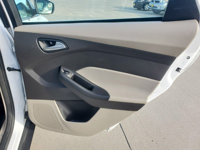 Used 2016 Ford Focus SE FWD image 17