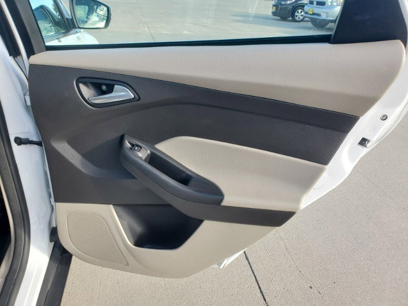 Used 2016 Ford Focus SE image 17