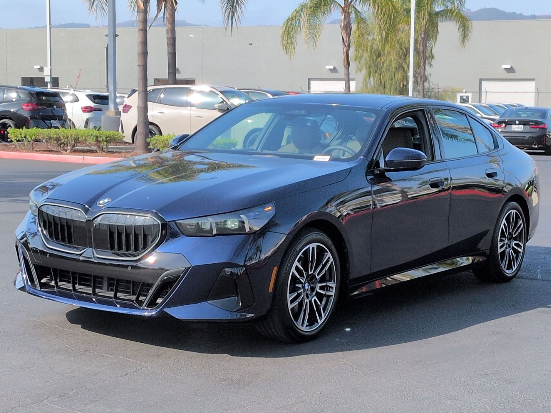 Used 2026 BMW 530i w/ M Sport Package RWD image 5