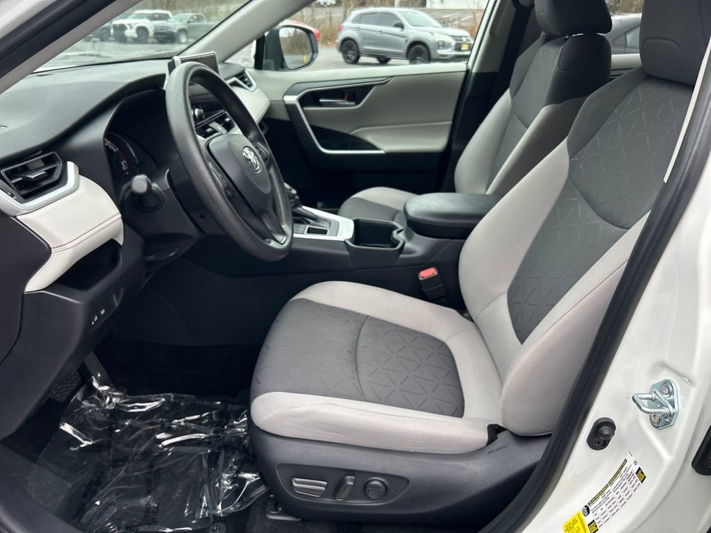 Certified 2025 Toyota RAV4 XLE image 17