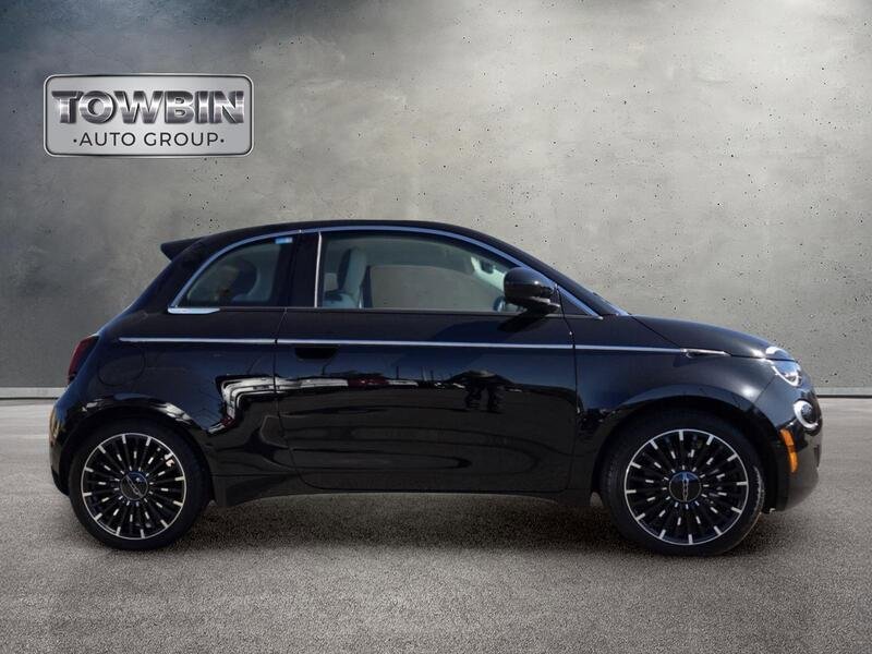 Used 2024 FIAT 500 e FWD image 3