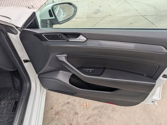 Used 2019 Volkswagen Arteon SE FWD image 33