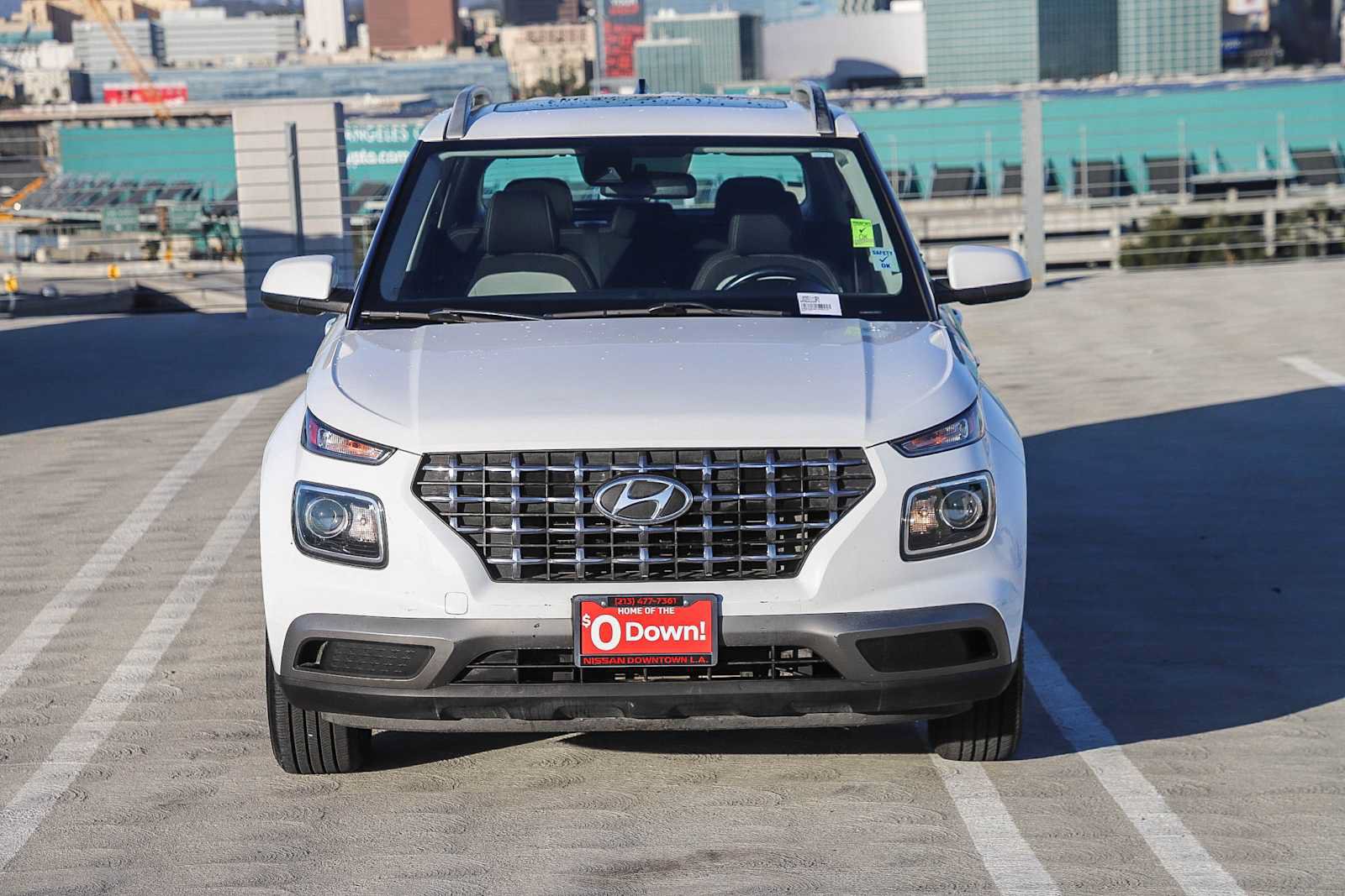 Used 2020 Hyundai Venue SEL w/ Convenience Package FWD image 2