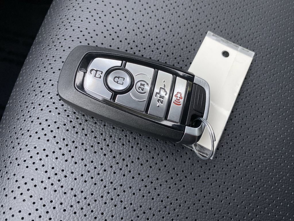 New 2025 Ford F250 Lariat w/ Lariat Ultimate Package image 38