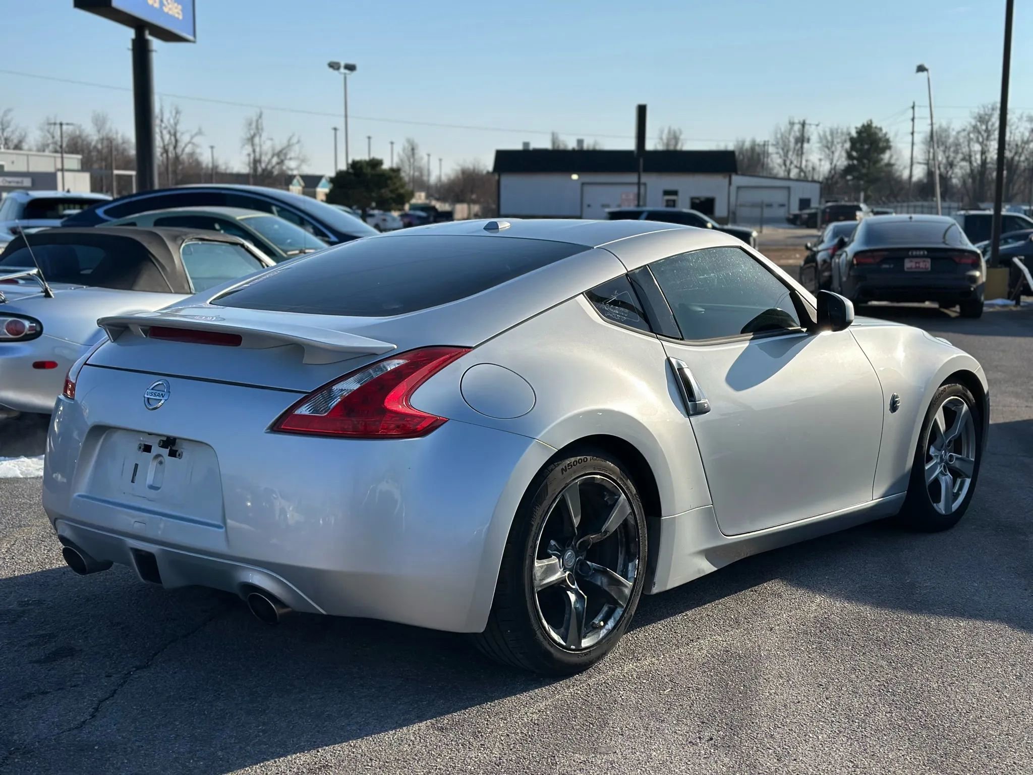 Used 2009 Nissan 370Z Touring image 6