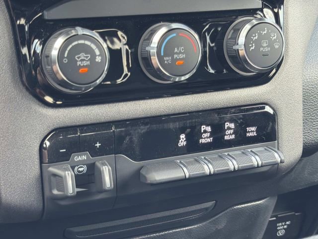 New 2026 RAM 1500 Classic Warlock image 29