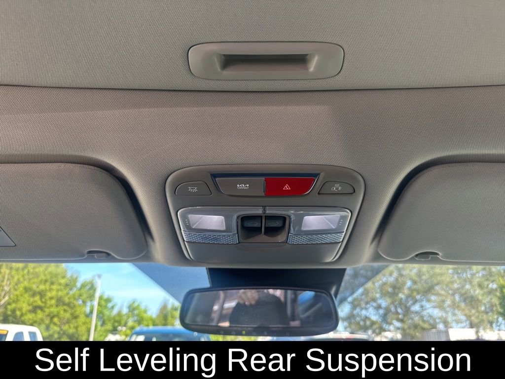 Used 2024 Kia Telluride SX w/ Towing Package image 11