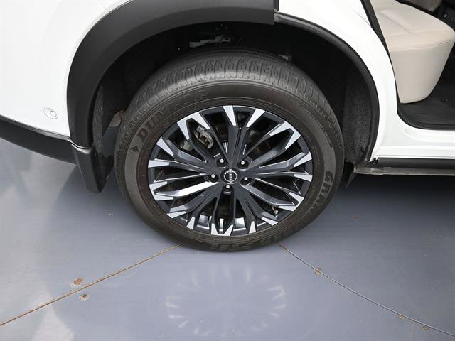 Used 2025 Nissan Rogue SL w/ Tech Package AWD/4WD image 24