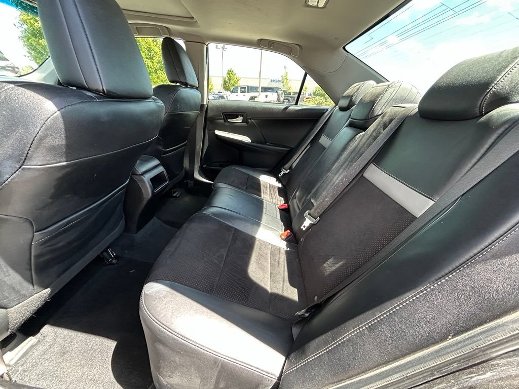 Used 2012 Toyota Camry SE w/ Leather Pkg FWD image 27