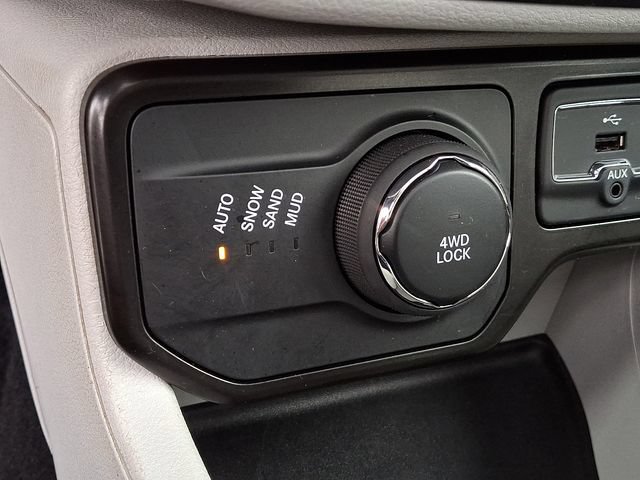 Used 2020 Jeep Renegade Limited w/ Safety and Security Group AWD/4WD image 35