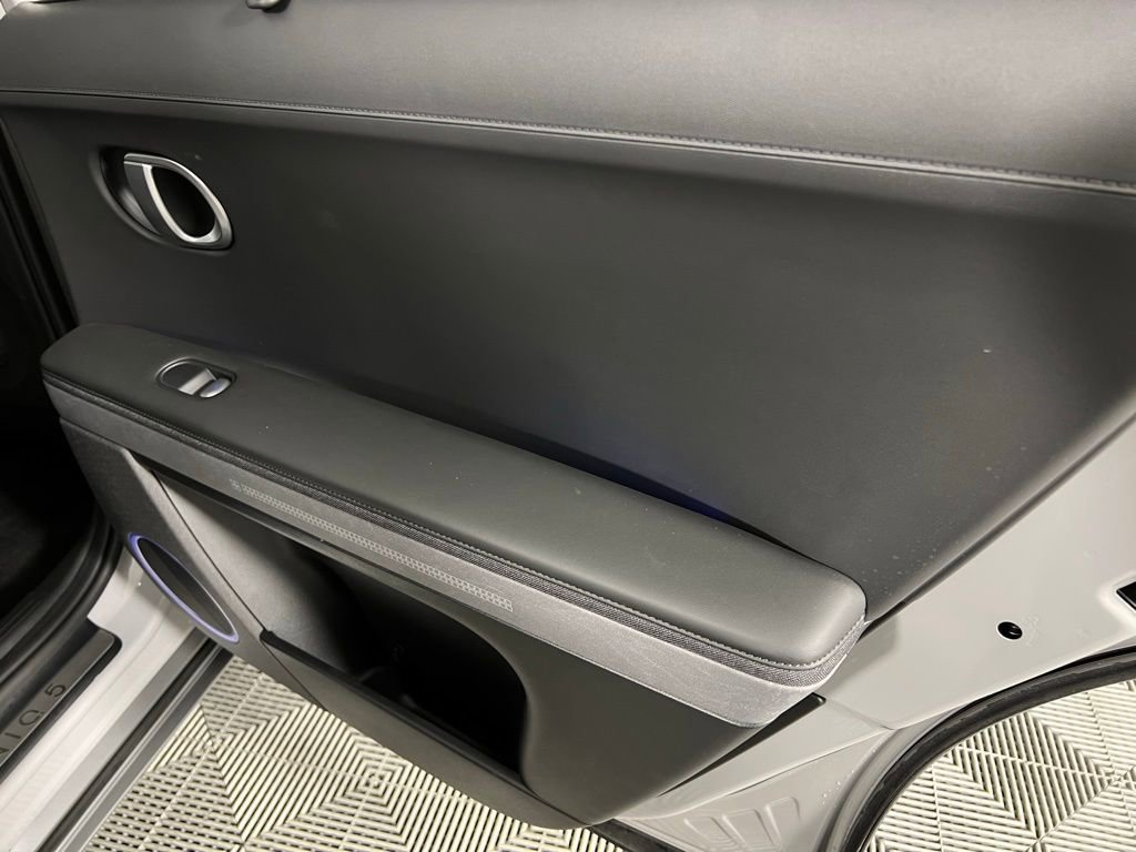 Used 2023 Hyundai Ioniq 5 Limited w/ Cargo Package image 32