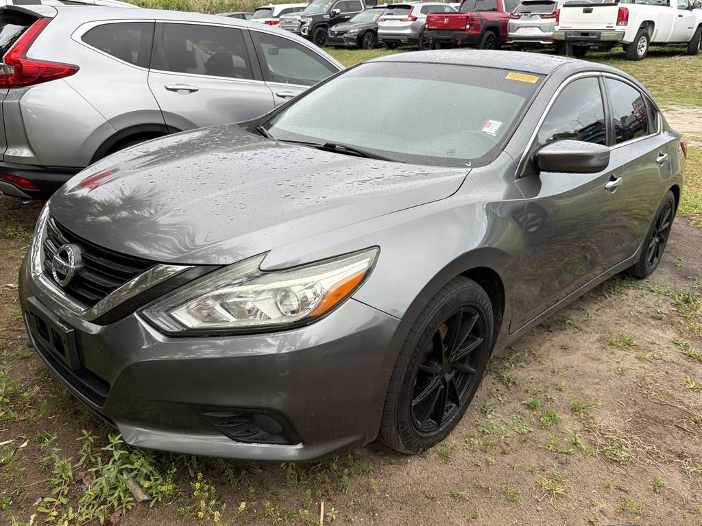 Used 2018 Nissan Altima 2.5 SV FWD image 3