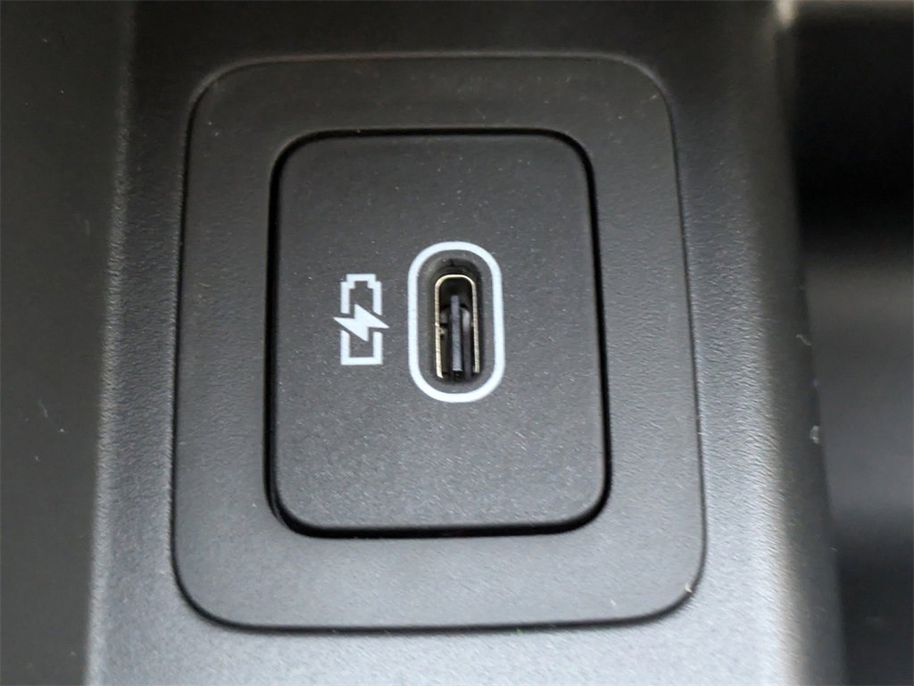 New 2026 Land Rover Range Rover Velar Dynamic SE image 28