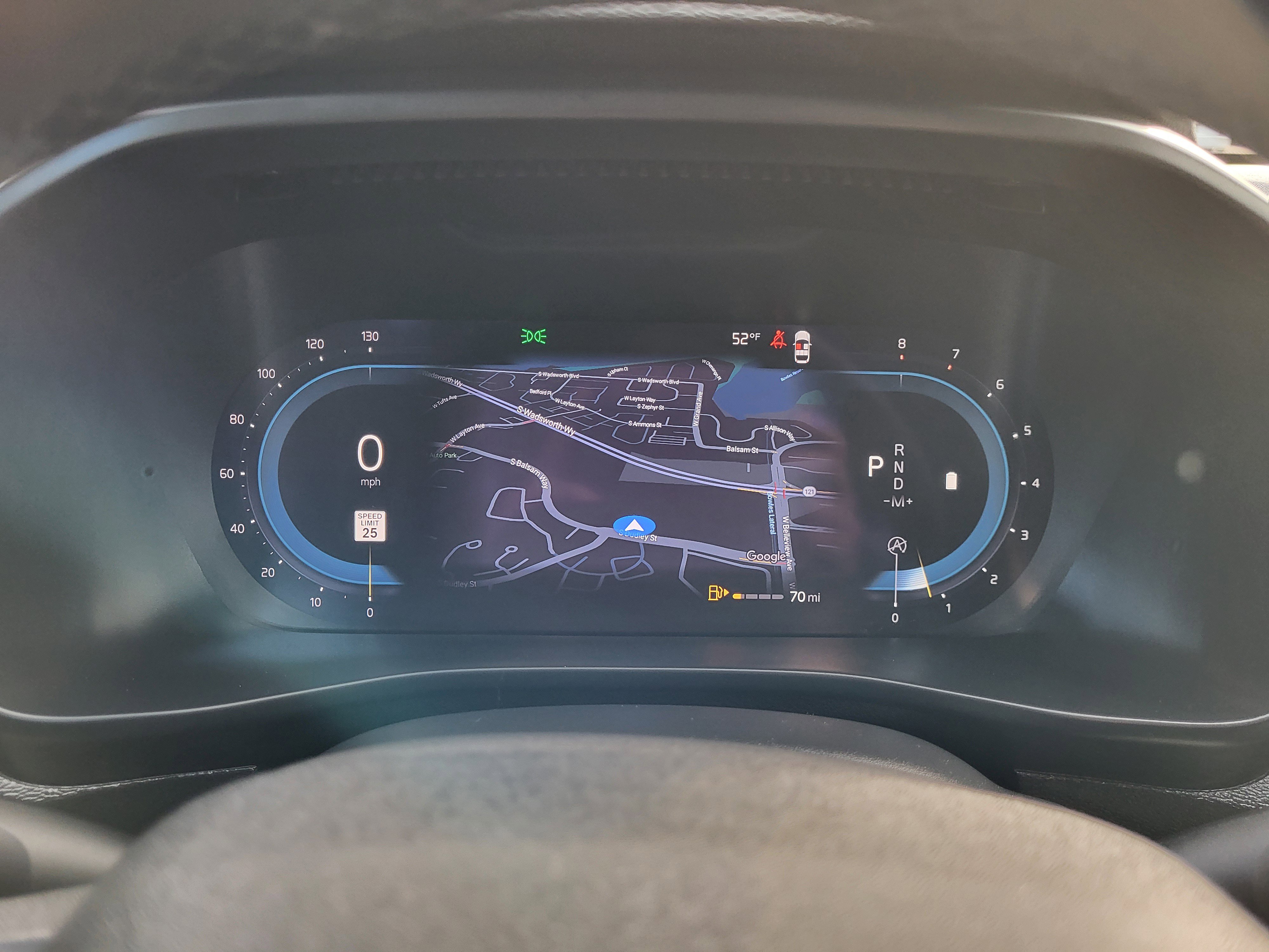 Used 2023 Volvo XC40 B5 Core image 23