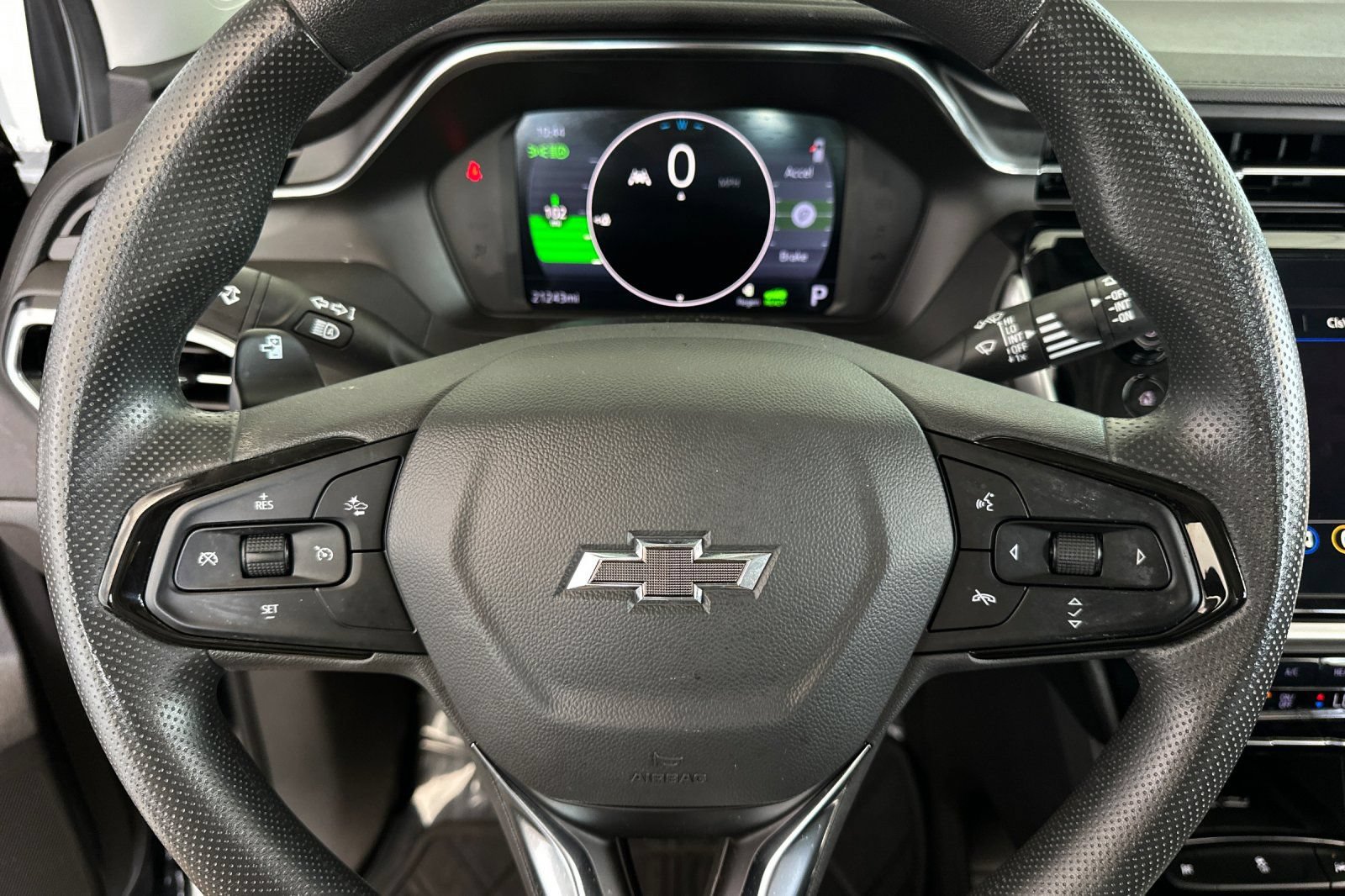 Used 2023 Chevrolet Bolt EUV LT FWD image 29