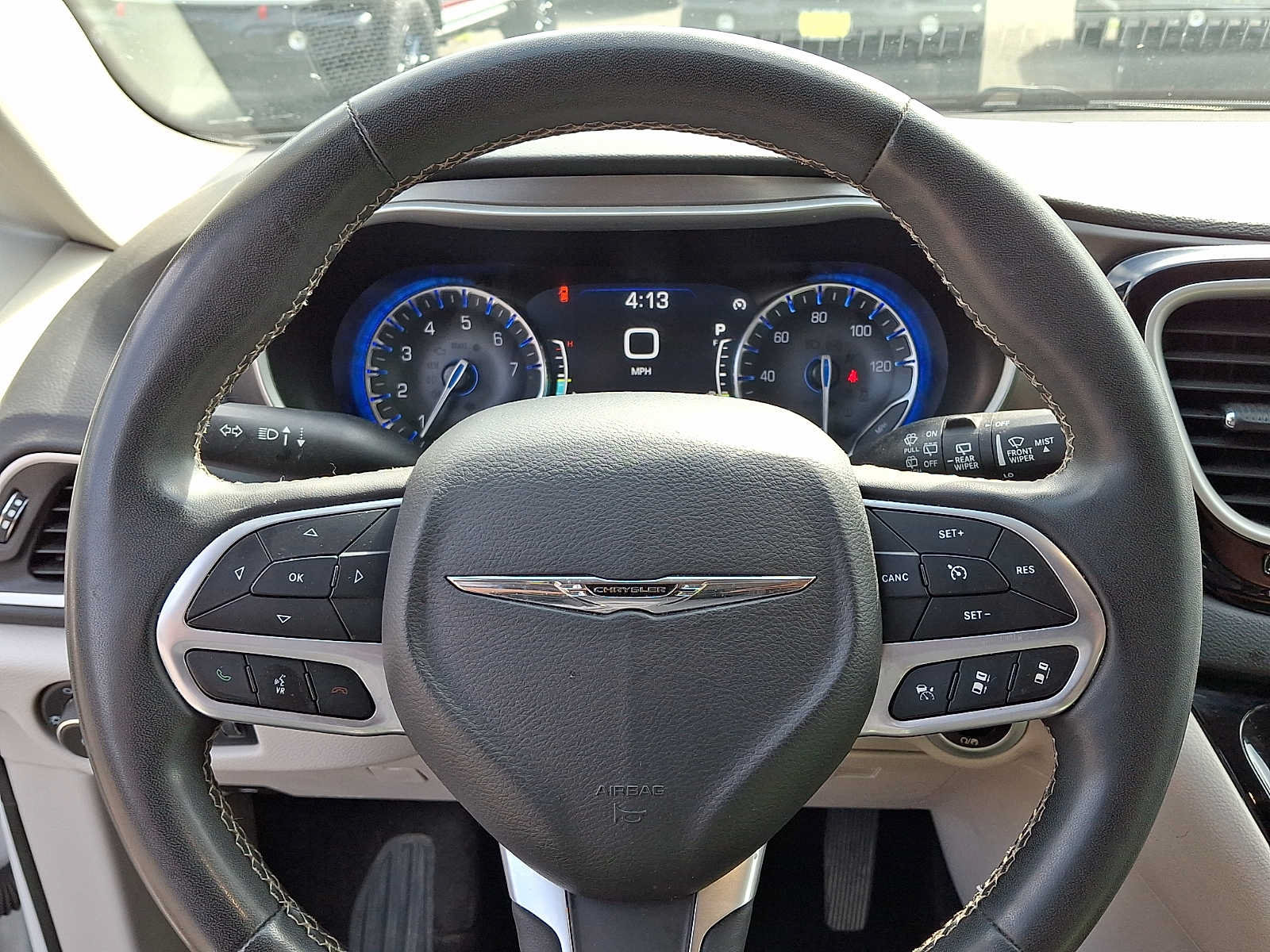 Certified 2023 Chrysler Pacifica Touring-L FWD image 22