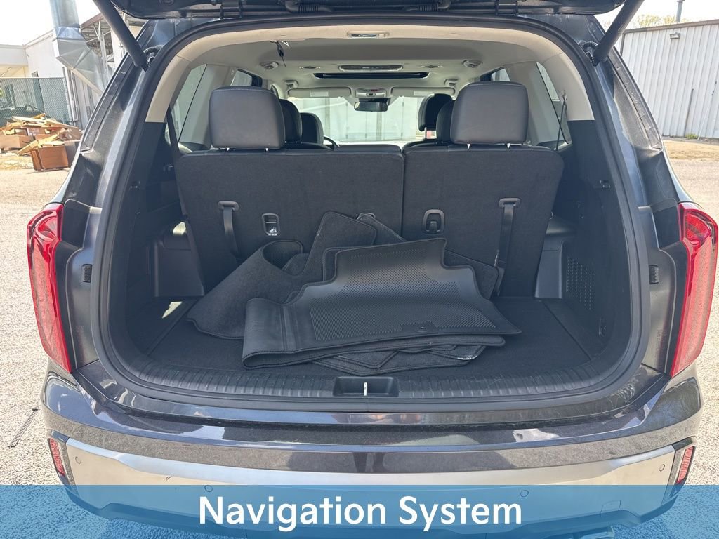 Used 2025 Kia Telluride S image 8